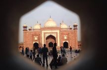 1 Day Taj Mahal Tour with Mughal Experience