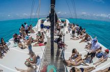 Mujeres Island Tour by Catamaran from Cancun City