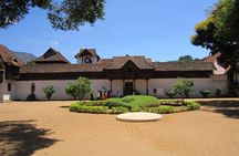 Explore The Wooden Palace In Padmanabhapuram