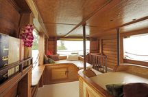- Comfortable boat for cruising in Phang Nga Bay - The "Must-Do"! 