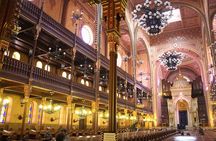 Private 4-hour Walking Tour of Budapest with official tour guide