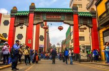 Flavors & Tradition: Walking City Tour with Food Tasting