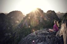 Ninh Binh-Hoa Lu-Tam Coc - Mua cave - Dragon Mountain Hiking 1 Day Tour