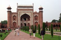 Private Taj Mahal Tour from Delhi by Super-Fast Train 