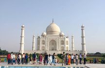 Private Taj Mahal, Agra Fort & Baby Taj Tour from Delhi by Car