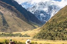 Full day: Trek to Humantay Lake 