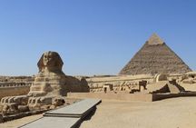 Full day Private tour to Giza pyramids, Sphinx and Sakkara From Cairo