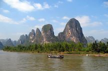 Li River Cruise and Yangshuo Private Day Tour from Guilin