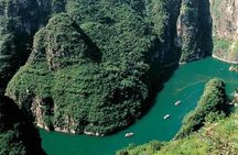 Private Day Tour to Longqing Gorge and Dingling at the Ming Tombs with Lunch and Boat Ride