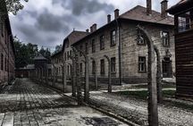 Auschwitz Birkenau Full Live Guided Tour with Transportation