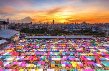 Experience Bangkok at Night with Streetfood Dinner & Foot Massage
