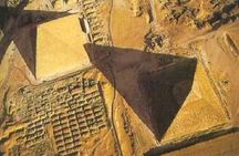 Stopover Tour of Cairo,Pyramids ,Egyptian museum,Khan El Khalili Bazzar