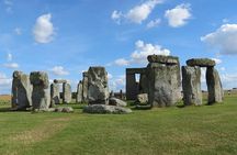 Windsor Castle and Stonehenge PRIVATE TOUR Luxury Sedan