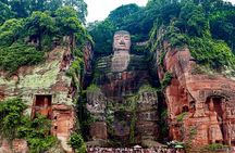 Day Tour: Chengdu Panda Breeding Base and Leshan Giant Buddha