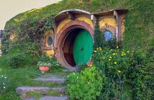 Hobbiton Movie Set Tour with lunch from Auckland