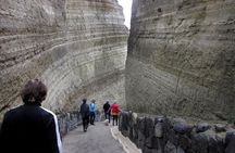 Hiking Day-Trip to Quilotoa Lagoon from Quito