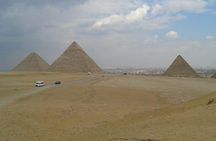 Cairo Layover Tour to Giza Pyramids & Felucca Ride on Nile from Cairo Airport