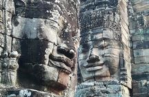 Angkor Wat Sunrise & Small Circuit Tour