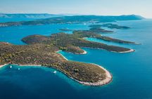 Full-Day Private Hvar, Brac, and Pakleni Islands Boat Cruise from Trogir