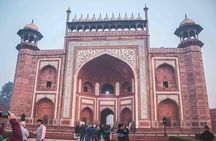 From Delhi: Private Sunrise tour of Taj Mahal & Agra Fort