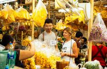 Full Day Bangkok PRIVATE City Tour With Locals - Wat Trimit & Wat Pho tickets