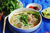 Small-group Foodie by Night in Saigon (04 hours)