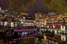 Private Evening Tour: VIP Huangpu River Cruise and Shanghai Lights