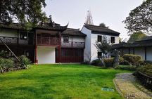 Half-Day Private Zhujiajiao Water Town Tour with Boat Ride from Shanghai