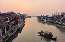 Private Tour of Shanghai Highlights and Zhujiajiao Water Town in One Day
