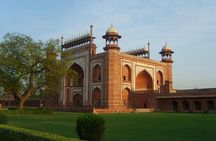 Taj Mahal and Agra Tour By India's Fastest Train