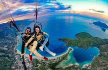 Tandem Paragliding Over The Blue Lagoon in Fethiye