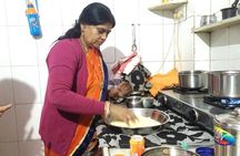 Private Vegetarian Rajasthani Cooking Class and Meal with Locals in Jaipur
