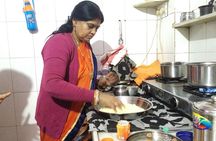 Private Market Tour & Vegetarian Cooking Class & Meal in a Local Jaipur Home
