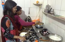 PRIVATE Market Tour & Cooking Class in Shalini’s Jaipur Home