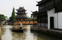 Zhujiajiao Private Day Tour and Shanghai Acrobatic Show