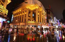 Private Shanghai Evening Street Food Walking and Cruise Tour