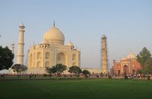 Sunrise Taj Mahal Tour from Delhi with Entrance and Food