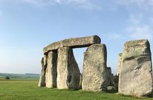 Stonehenge Independent Visit with Private Driver by Luxury Sedan