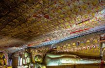 Private Day Tour from Kandy to Sigiriya and Dambulla Cave temple