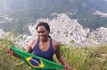Experience Favela: Two Brothers Hike and Vidigal Tour 