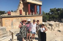 Hire a Licensed Tour Guide for Knossos palace (Private Tour)