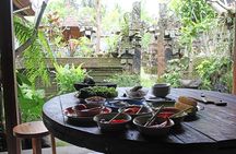 PRIVATE Balinese Cooking Class in Ubud with Dewa with Transfers