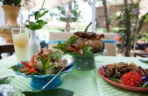 PRIVATE Bangkok Market Tour, Boat Ride & Cooking Class with Aoy
