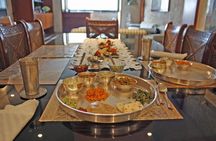 Private Mumbai Home Vegetarian Cooking Class with Crawford Market Visit and Lunch