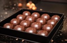 Molded Bonbons Chocolate making class in Paris (collective)