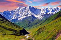 Full Day Tour in Kazbegi Ananuri Gudauri Gergeti