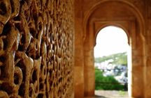 The Secrets of the Alhambra - Small group tour