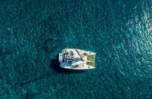 Santorini Half Day Catamaran Private Cruise incl. Meal, Drinks & Free Transport