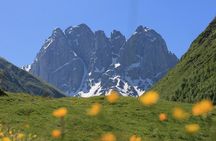 2 Days Private Tour to Kazbegi and Juta Village with Trekking