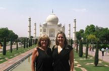 Taj Mahal Day Trip Including Same Day Flights from Mumbai